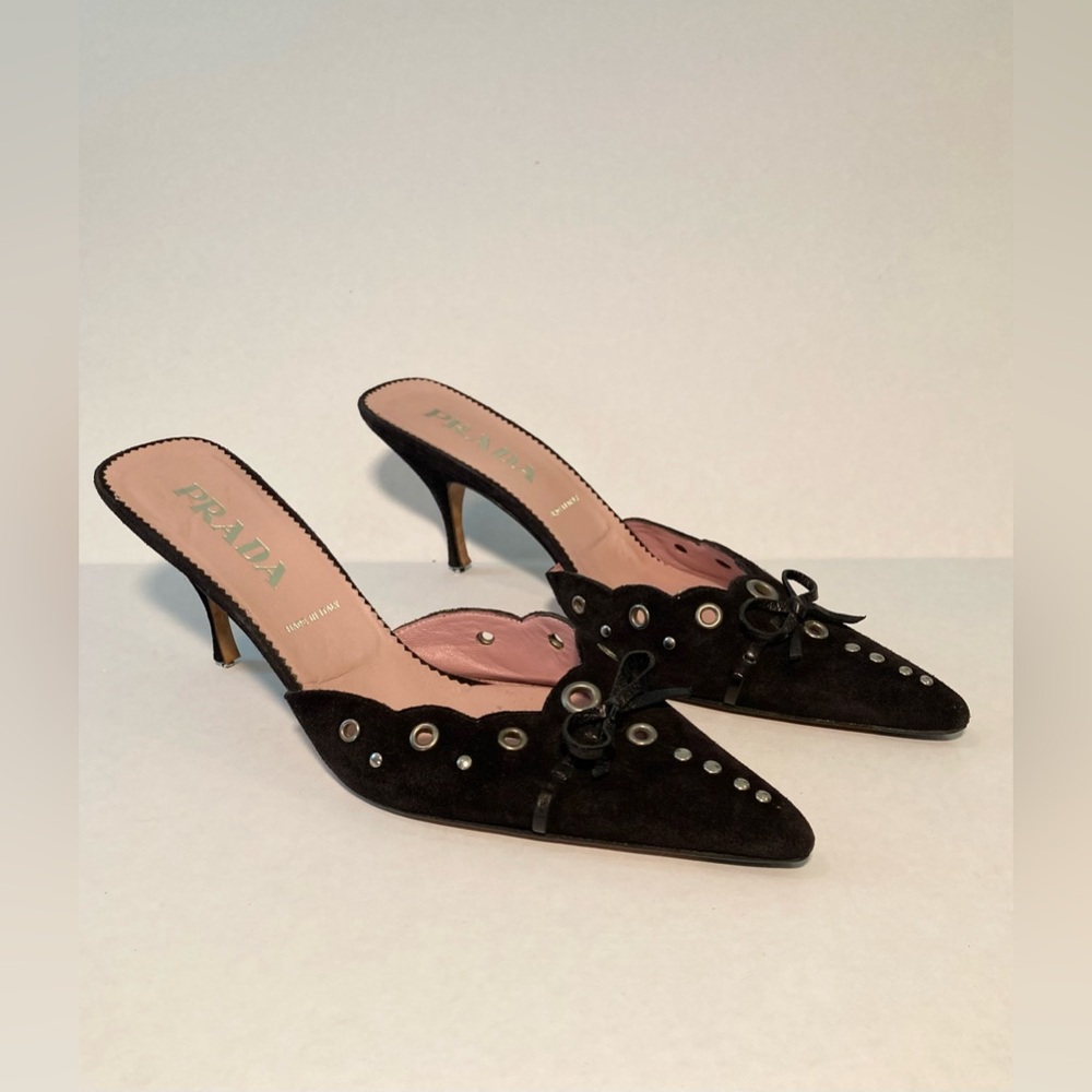 Prada GUC Size 39 Vintage Black Suede Kitten Heel Mules w/ Bow & Grommet Detail